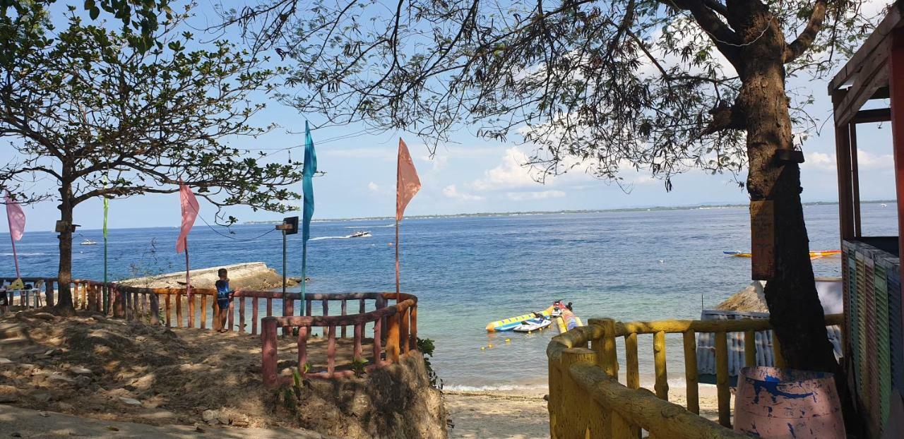 Mactan Newtown Condo With Garden And Ocean View 8Newtown Blvd Lapu-Lapu City Buitenkant foto